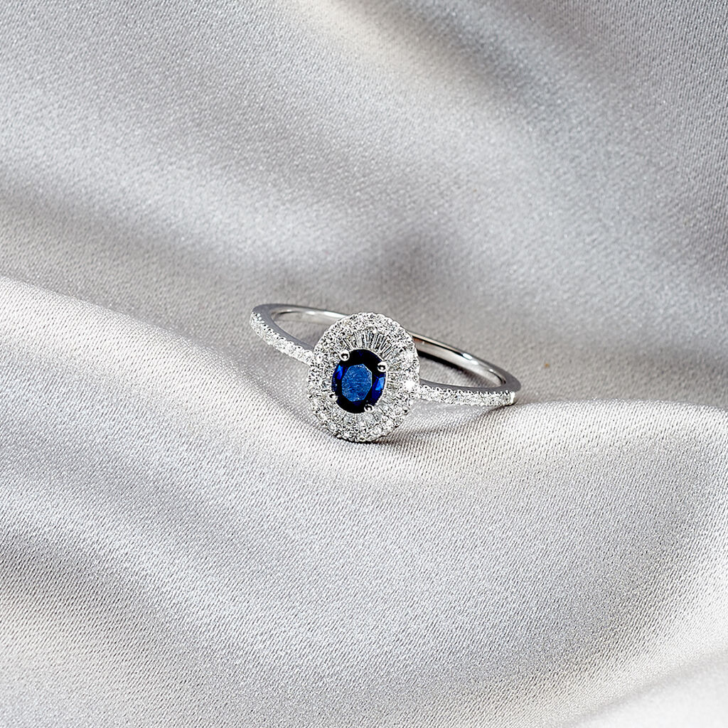 JAKKA Damen Ring Wei&szlig;gold 585 (14 Karat) Saphir Blau 0,45 ct Oval