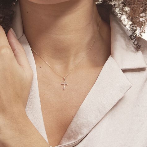 Kreuz Anhänger Gold 375 Zirkonia Daniela - Schmuckanhänger Familie | OROVIVO