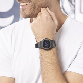 Casio G-SHOCK Herrenuhr DW-5600BB-1ER Quarz Digital - Digitaluhren Herren | OROVIVO